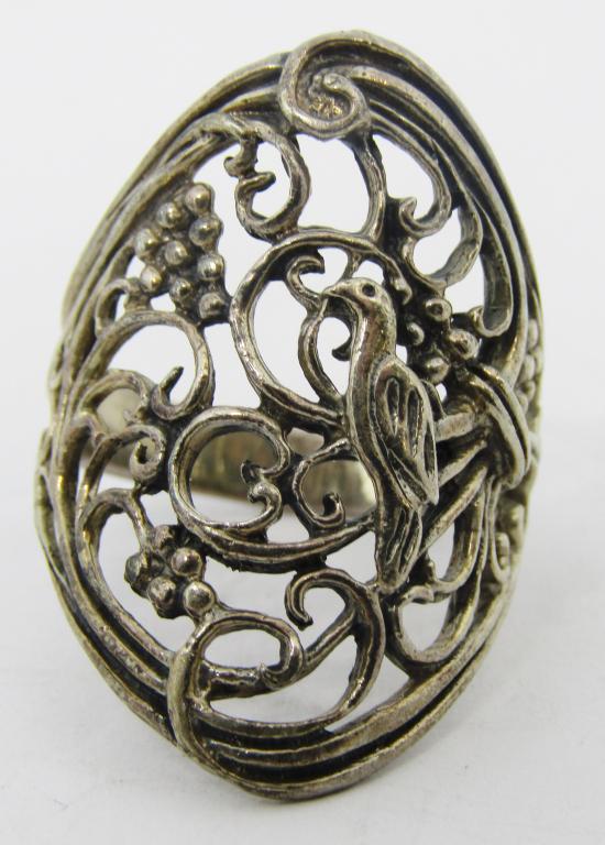 VINTAGE STERLING CUT OUT BIRD ON GRAPE: VINE RING-RING SIZE 10-TOTAL 4.7 DWT