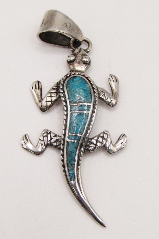 STERLING LIZARD PENDANT WITH CHIPPED (1 of 4)