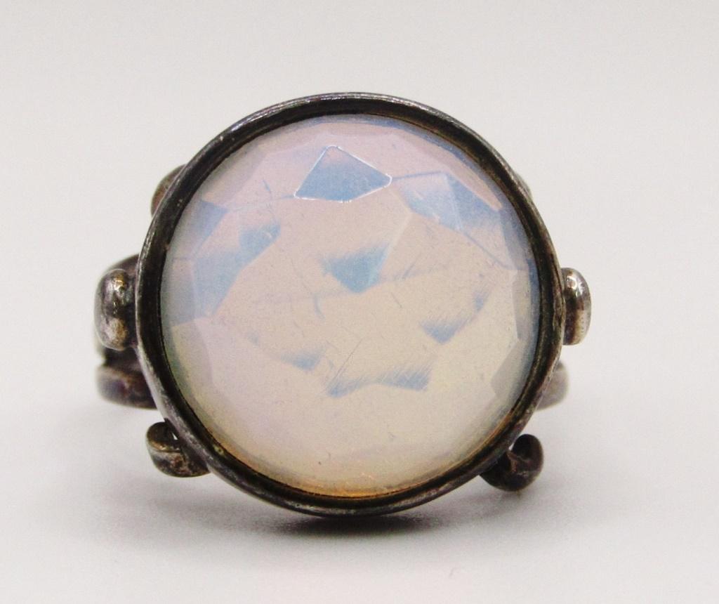 VINTAGE STERLING SPLIT SHANK RING WITH (1 of 6)