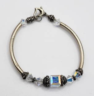 VINTAGE STERLING FASHION BRACELET WITH: CLEAR CRYSTAL BEADS-TOTAL 5 DWT