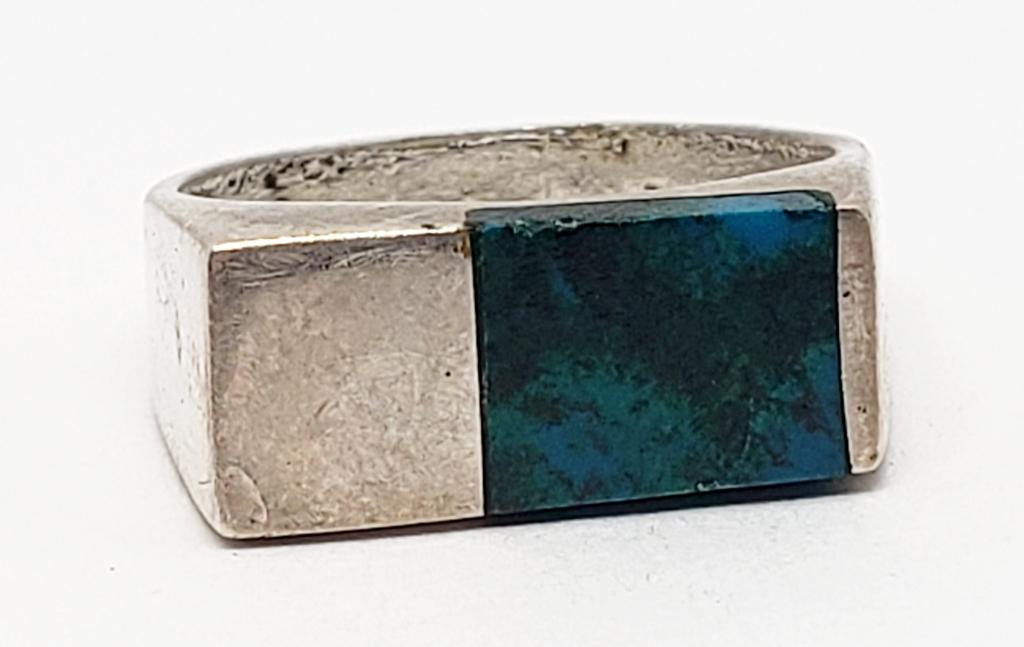 SIZE 7 MEN'S STERLING FASHION RING WITH (1 of 3)