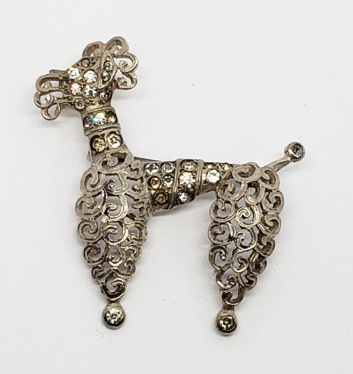 VINTAGE FILIGREE MARCASITE DOG BROOCH: TOTAL 1.9 DWT