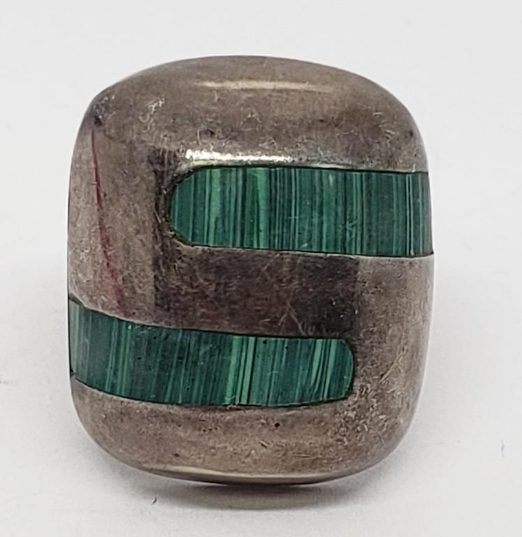 VINTAGE STERLING RING WITH MALACHITE INLAY (1 of 4)