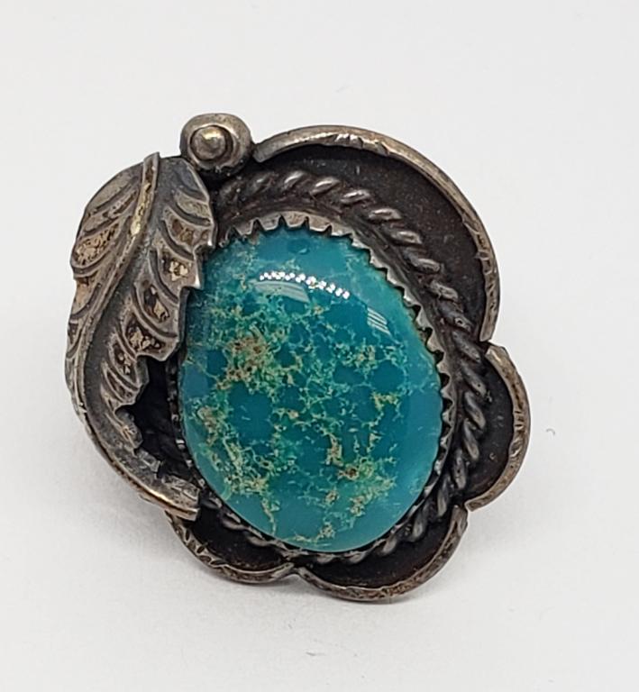 SOUTHWESTERN STERLING RING WITH GREEN (1 of 4)