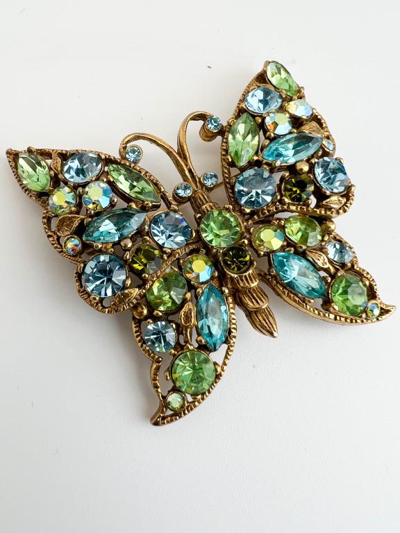 REGENCY JEWELS BROOCH (1 of 5)