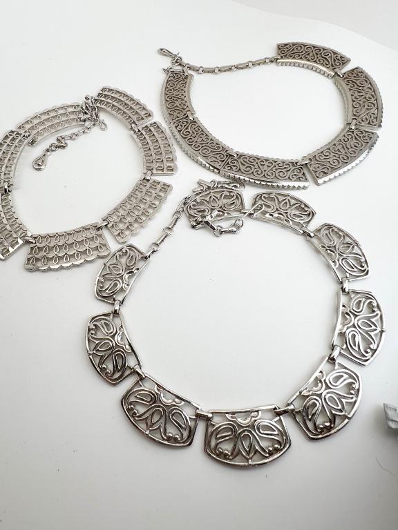 1 CORO + VINTAGE NECKLACES: 1 CORO SCROLL + VINTAGE NECKLACES