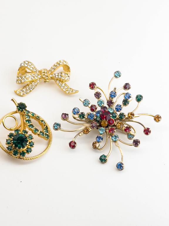 STUNNING SM BROOCH LOT (1 of 2)