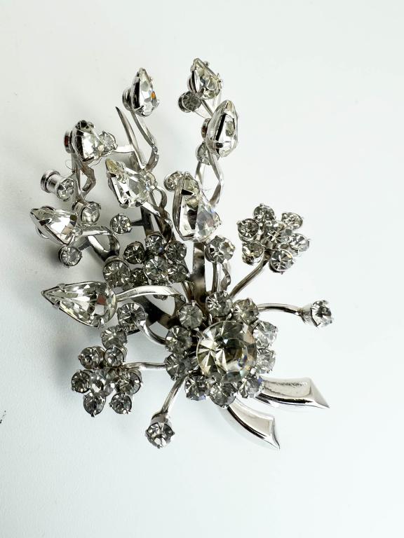 STUNNING STONE BROOCH (1 of 4)