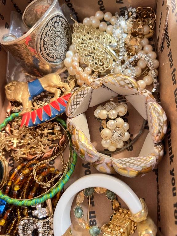 TREASURE BOX SAMPLER (1 of 3)