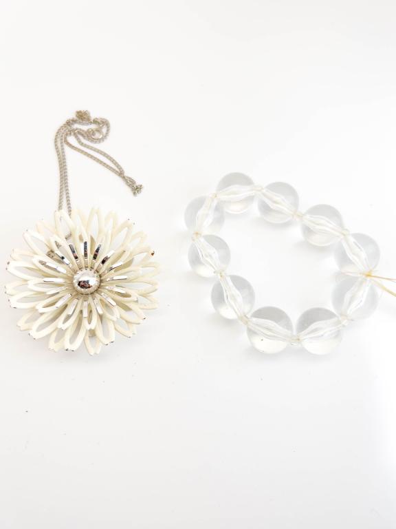 SARAH COVENTRY  + LOT (1 of 2)