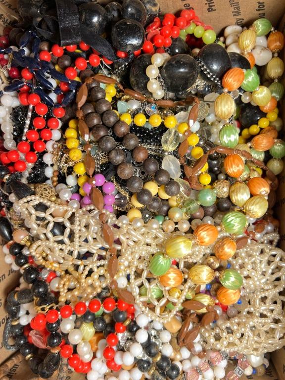 MED PRIORITY TREASURE BOX: MED PRIORITY BOX, WEARABLE