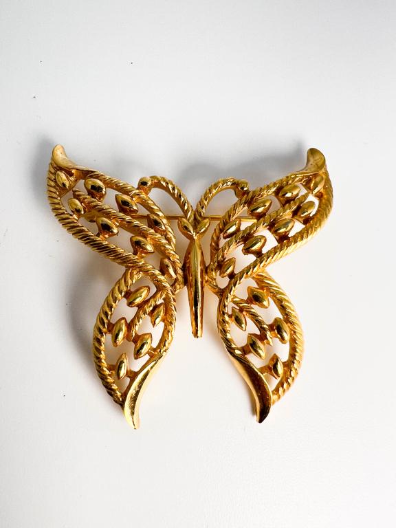 TRIFARI BUTTEFLY: TRIFARI BUTTEFLY