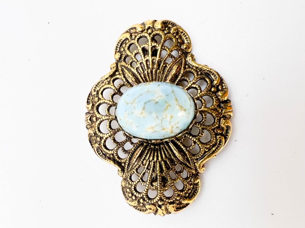 VINTAGE BROOCH, LARGE STONE (1 of 1)
