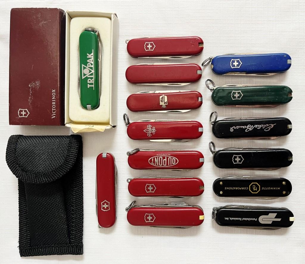 (15) Small Swiss Army Pocket Knives (1 of 7)