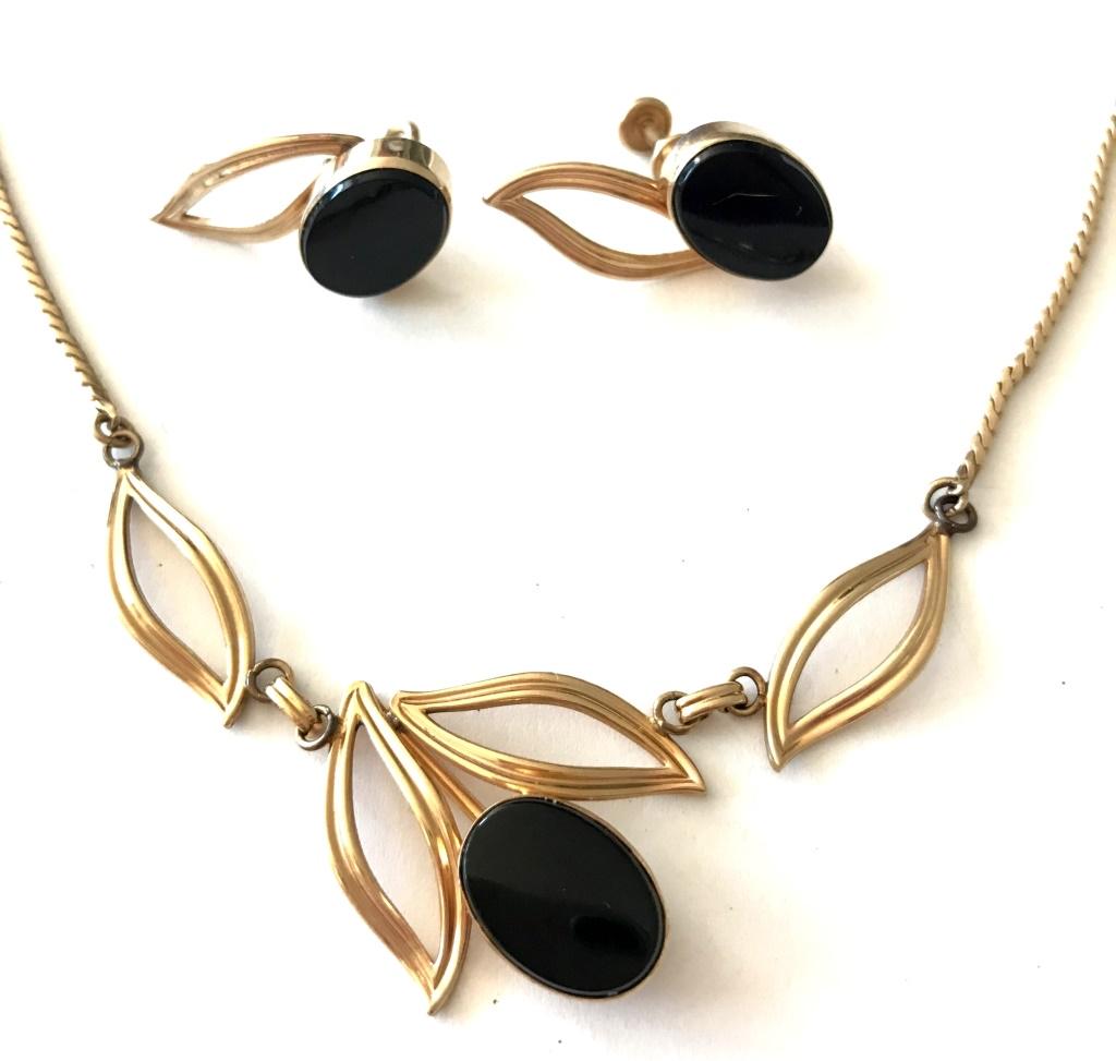 VAN DEL GOLD FILL NECKLACE & EARRINGS (1 of 4)