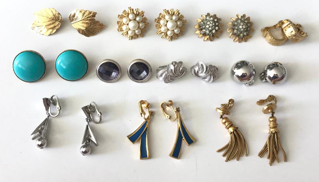 11 PAIRS CLIP ON/ SCREW ON EARRINGS (1 of 4)