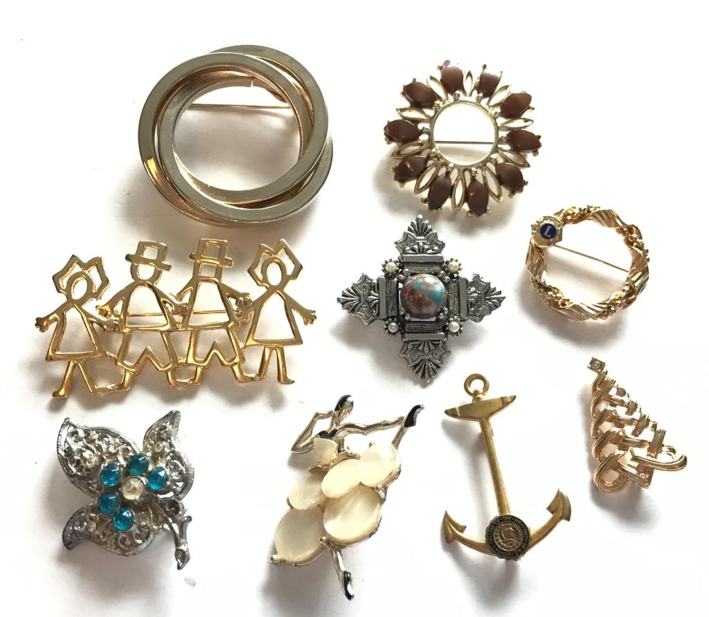9 BROOCHES - MULTIPLE STYLES (1 of 2)