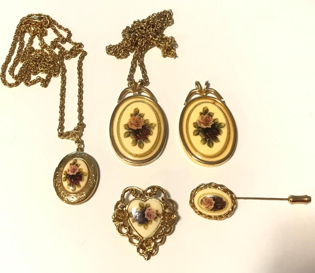 FLORAL PORCELAIN LOT MATCHING*: LOCKET, NECKLACE, PENDANT, BROOCH & PIN