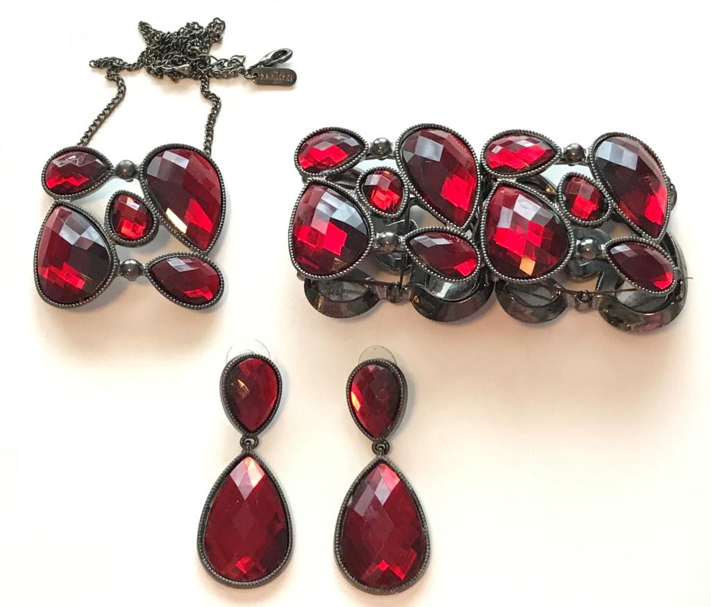 SET! BRACLET NECKLACE & EARRINGS MARKED!: BID NOW!