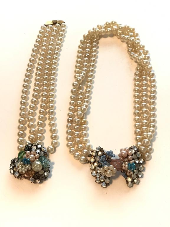 MATCHING FAUX PEARL NECKLACE & BRACELET SET (1 of 3)