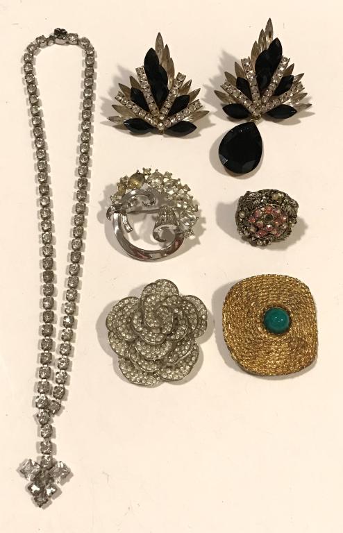 REPAIR LOT (IN. HATTIE CARNEGIE, BOUCHER, TRIFARI): MULTIPLE STYLES! BID NOW!