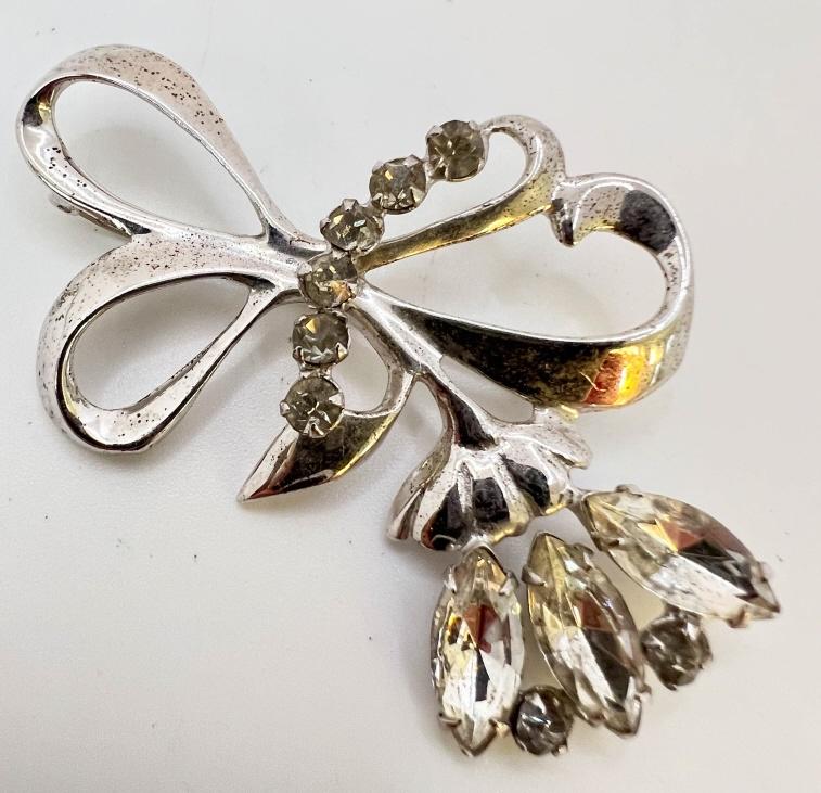 LARGE VINTAGE STONE BROOCH (1 of 2)