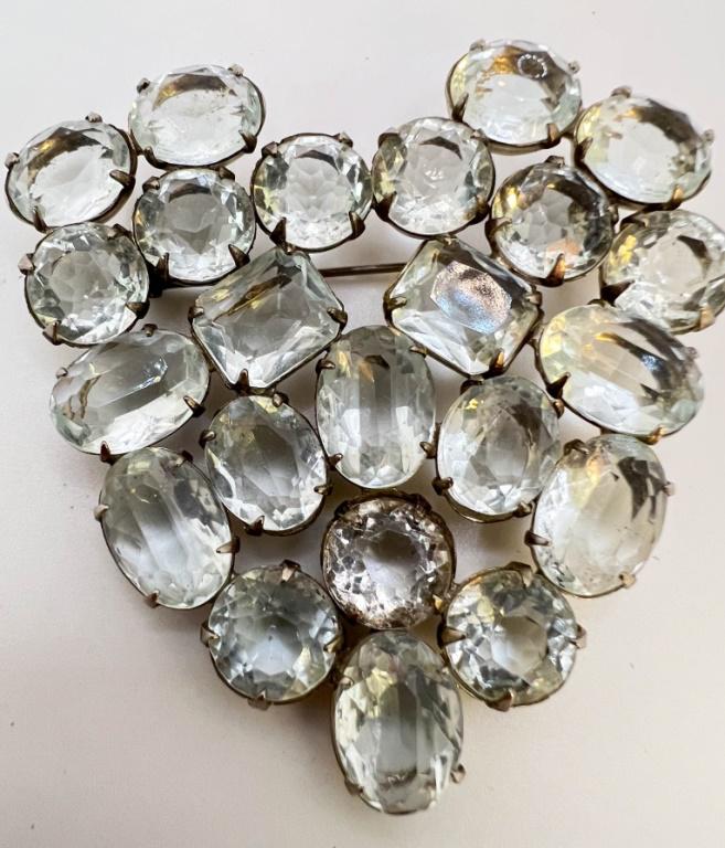 LARGE FACET STONE BROOCH (1 of 2)