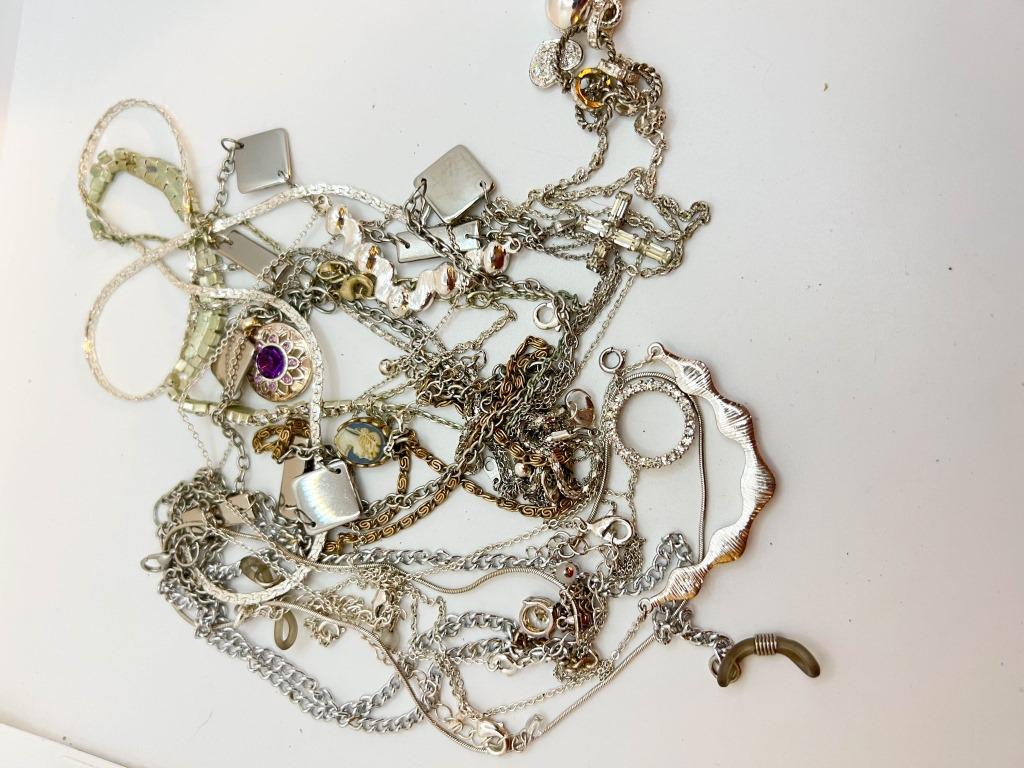 MIXED ASSORTMENT LOT (1 of 1)