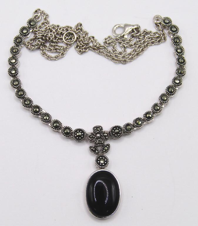 STERLING MARCASITE NECKLACE WITH BLACK: CENTER STONE-TOTAL 7.5 DWT