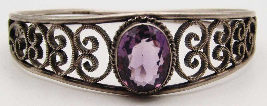 VINTAGE STERLING BANGLE WITH SCROLL CUT (1 of 5)