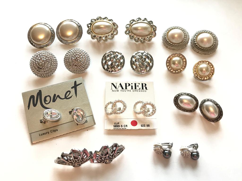 11 PAIRS OF CLIP ON EARRINGS: INCLUDES MONET & NAPIER