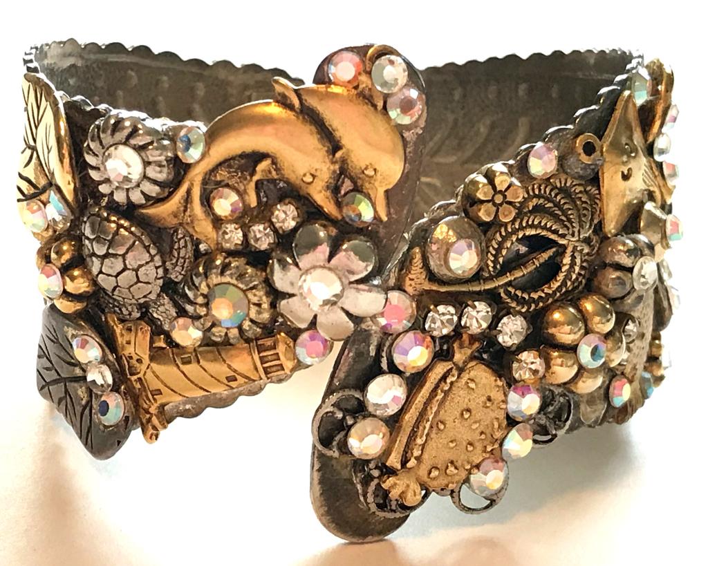 OCEAN BANGLE- SEA TURTLE, DOLPHIN,: LIGHTHOUSE, PALM TREE, STING RAY