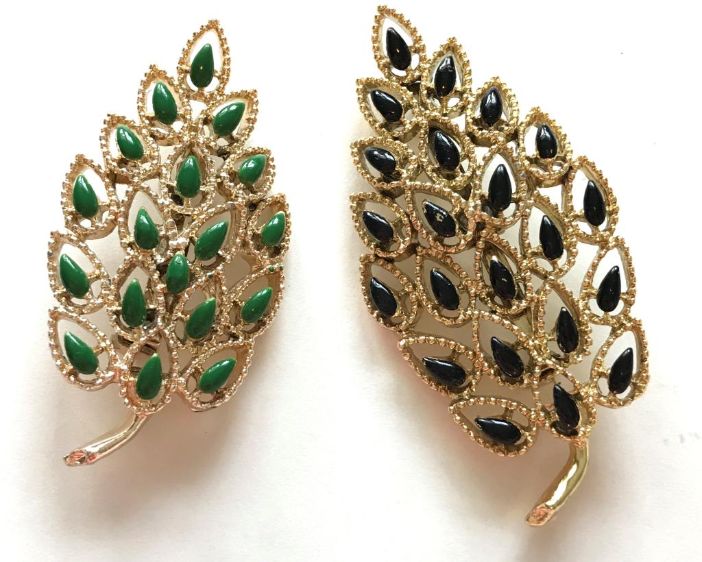 2 GERRY'S BROOCHES- LEAF, GREEN AND BLACK (1 of 3)