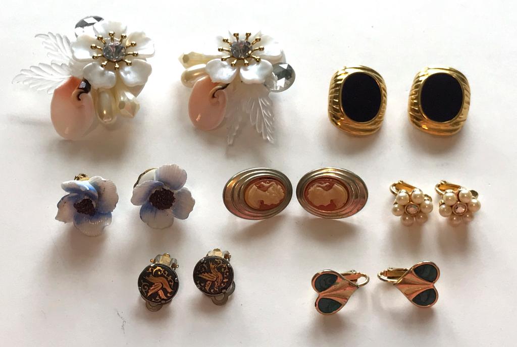 7 PAIRS OF CLIP ON EARRINGS (1 CAMEO) (1 of 4)