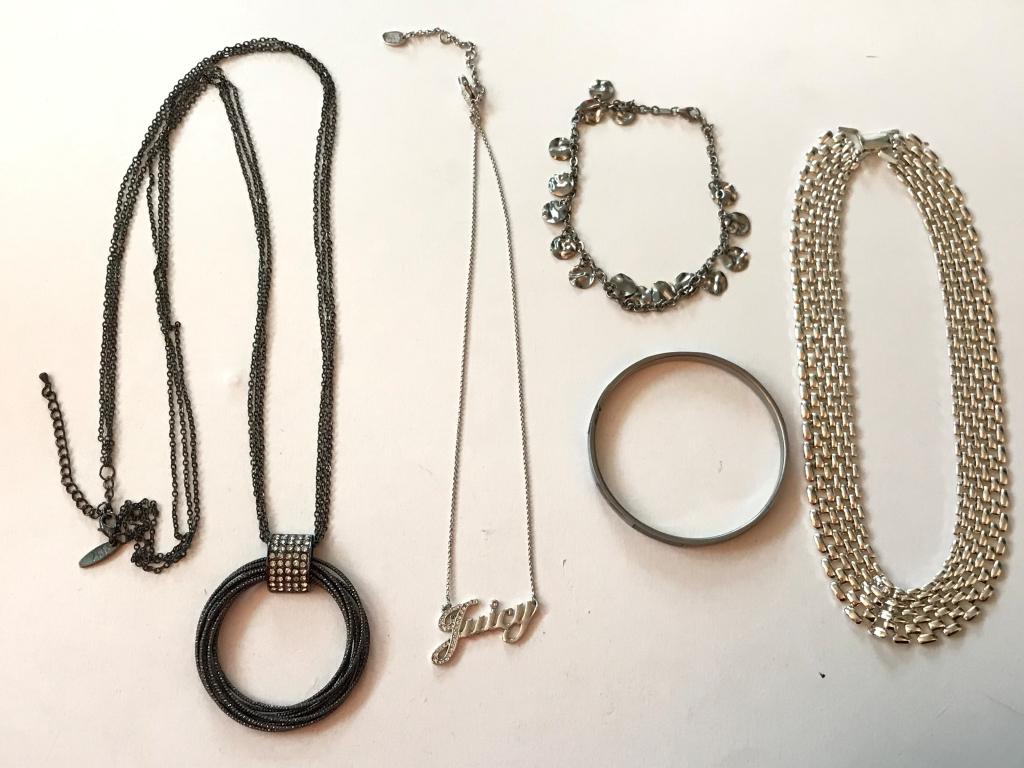 3 NECKLACES AND 2 BRACELETS: JUICY, RHINESTONES, NY, ABALONE