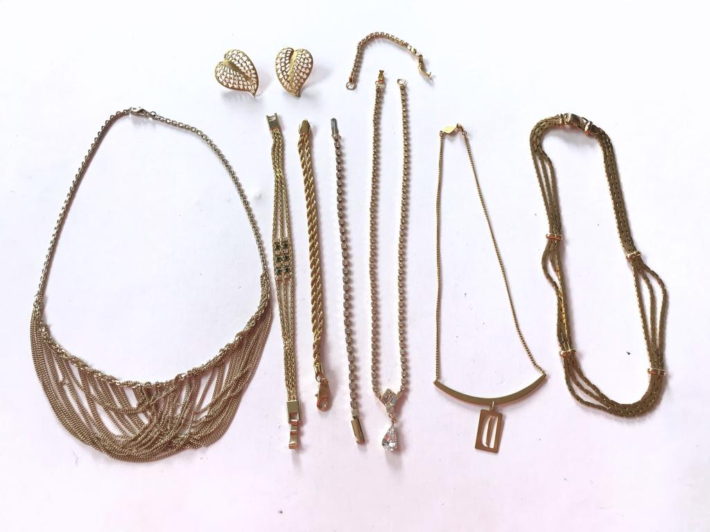 GOLD TONE LOT: NOW ACCEPTING BIDS!