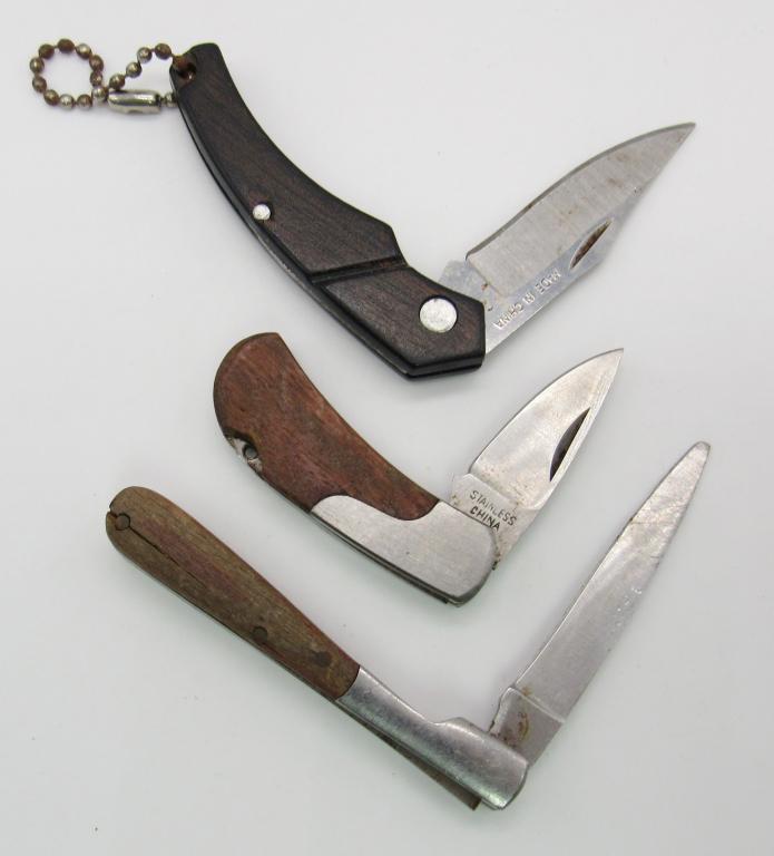 (3) SMALL WOOD HANDLE POCKET KNIFE LOT (1 of 3)