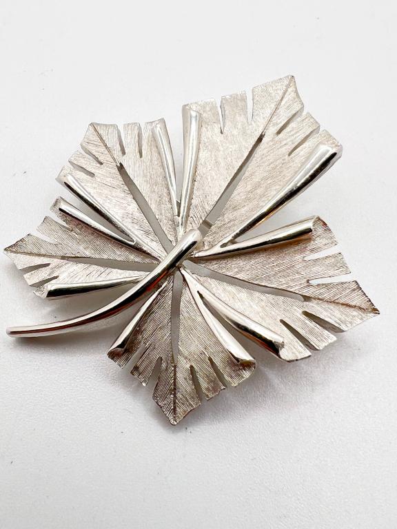 TRIFARI CROWN LEAF: TRIFARI CROWN LEAF COST 0