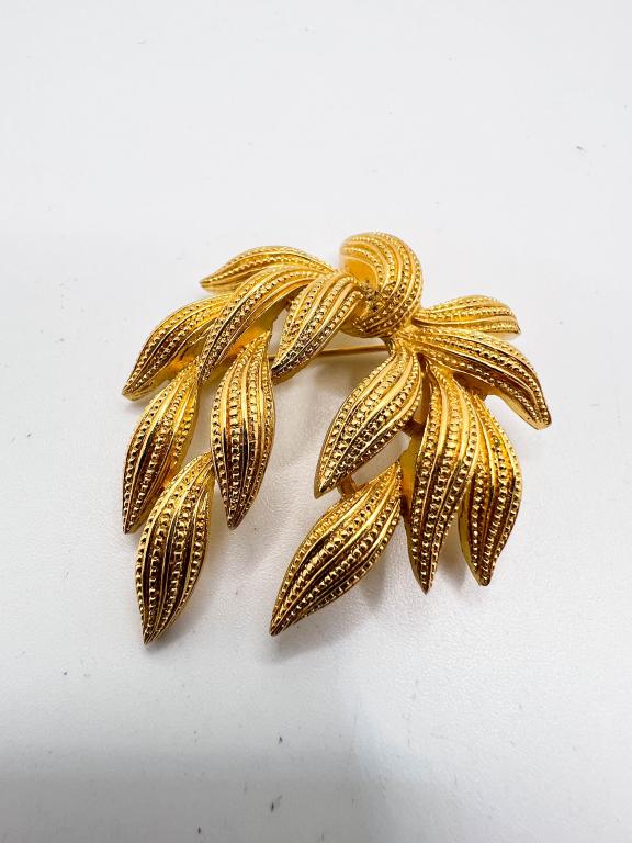 TRIFARI CROWN LEAF, STUNNER !: TRIFARI CROWN LEAF COST 0