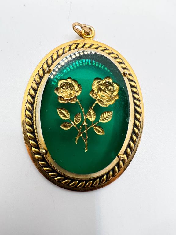TRANSLUCENT ROSES STONE PENDANT: TRANSLUCENT STONE PENDANT, ROSES, SO PRETTY COST 0