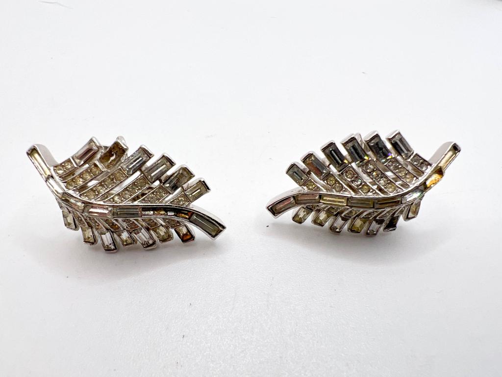 TRIFARI CROWN SET: TRIFARI CROWN SET COST 0