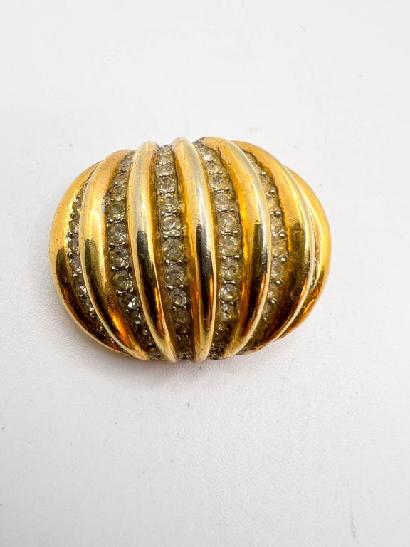 KRAMER OF NY SIGNED BROOCH: KRAMER OF NY SIGNED BROOCH COST 0