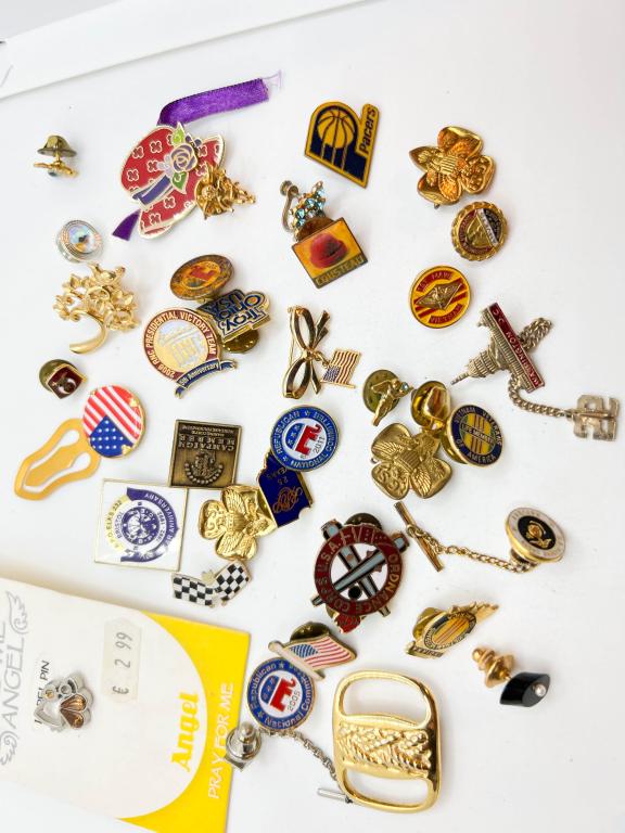 HUGE PIN COLLECTION: HUGE PIN COLLECTION COST 0