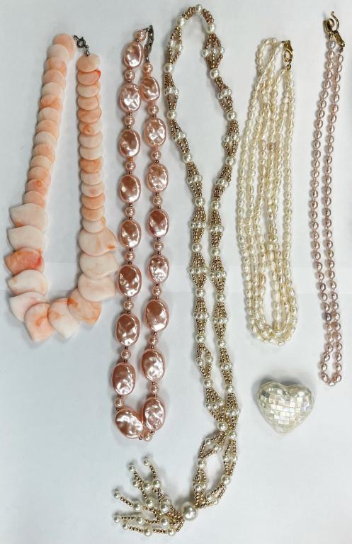 5 PINK BEADED NECKLACES 7 1 HEART SHAPED PIN! (1 of 1)