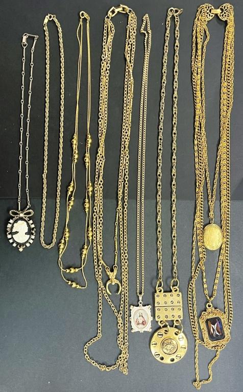 13 GOLD TONED NECKLACES! (1 of 2)