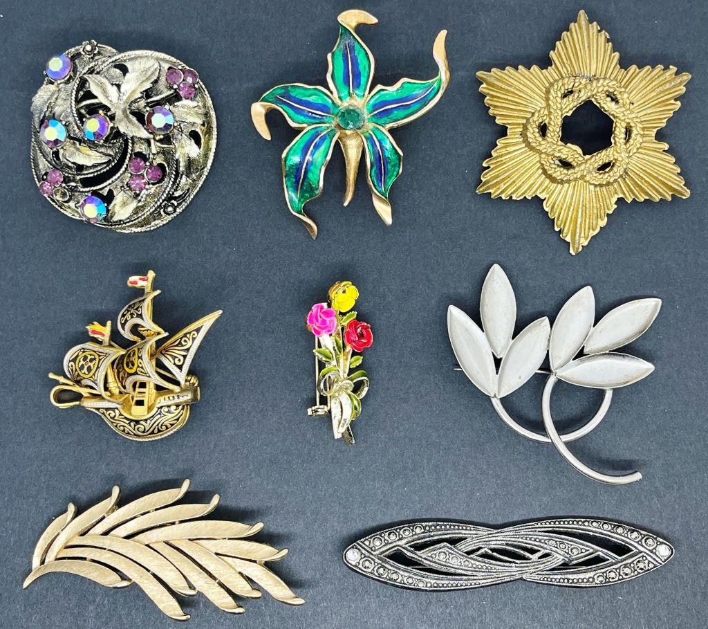 8 FASHION BROOCHES!: 1 MARKED TRIFARI!