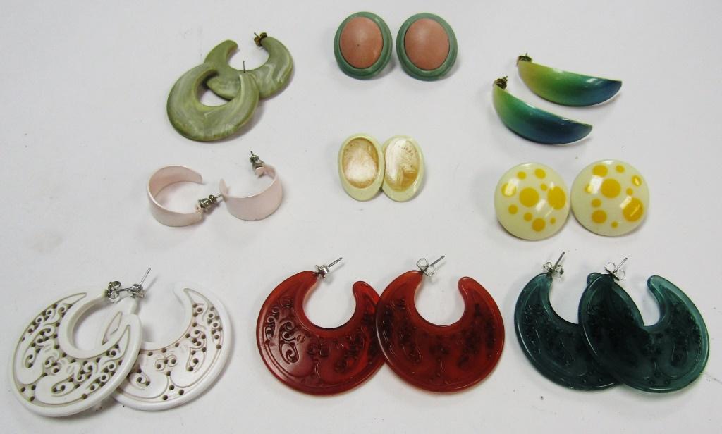 COLORFUL EARRING LOT (1 of 3)