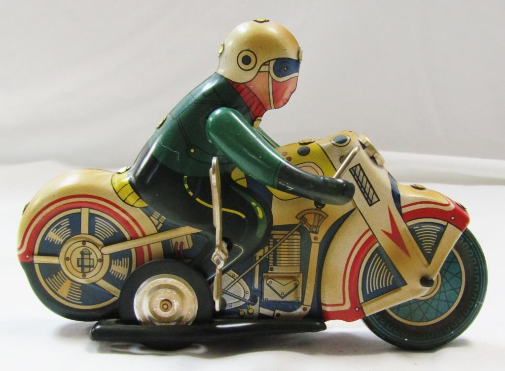 WIND-UP TIN MOTORCYCLE - WORKING (1 of 5)