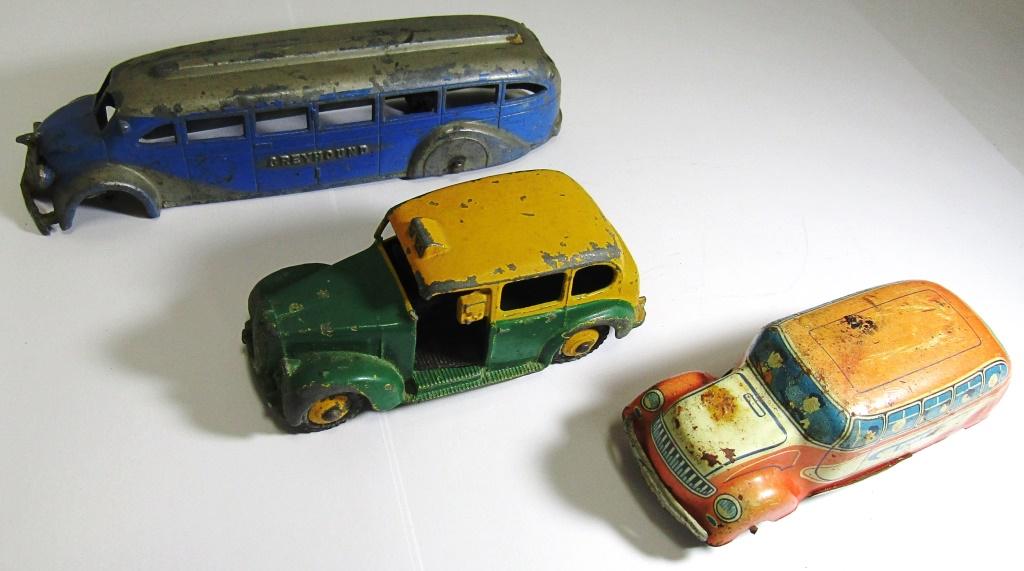(3) VINTAGE TOY VEHICLES - DINKY TOYS TAXI (1 of 5)