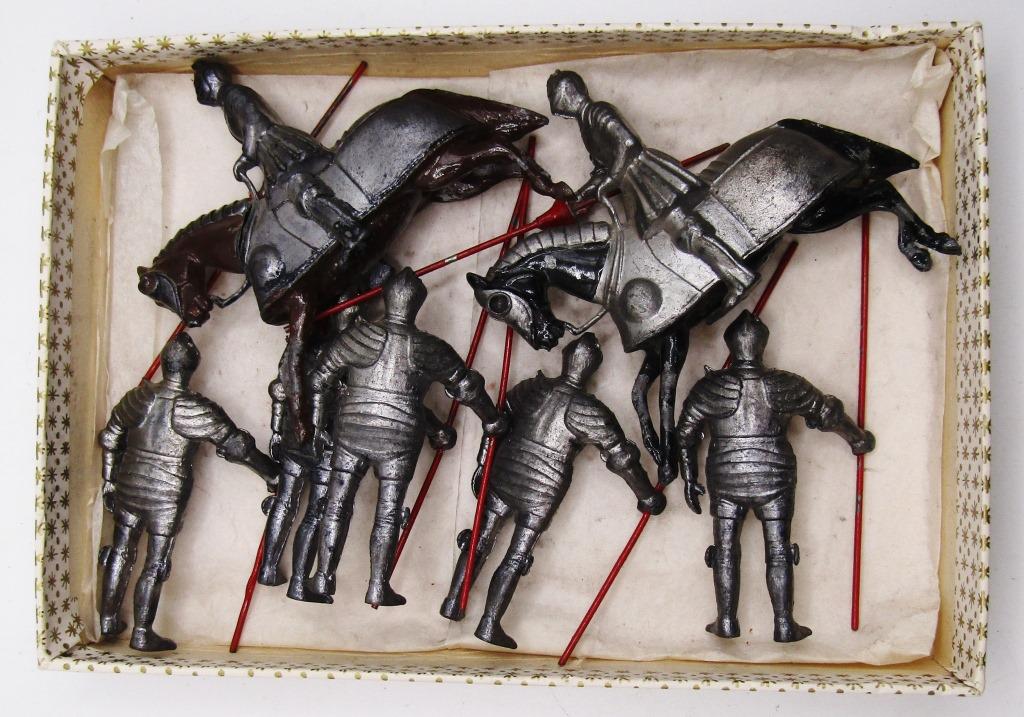 BRITAINS LTD LEAD KNIGHTS LOT of 7 (1 of 4)